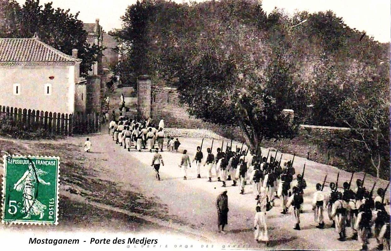 Mostaganem - Porte des Medjers.jpg
